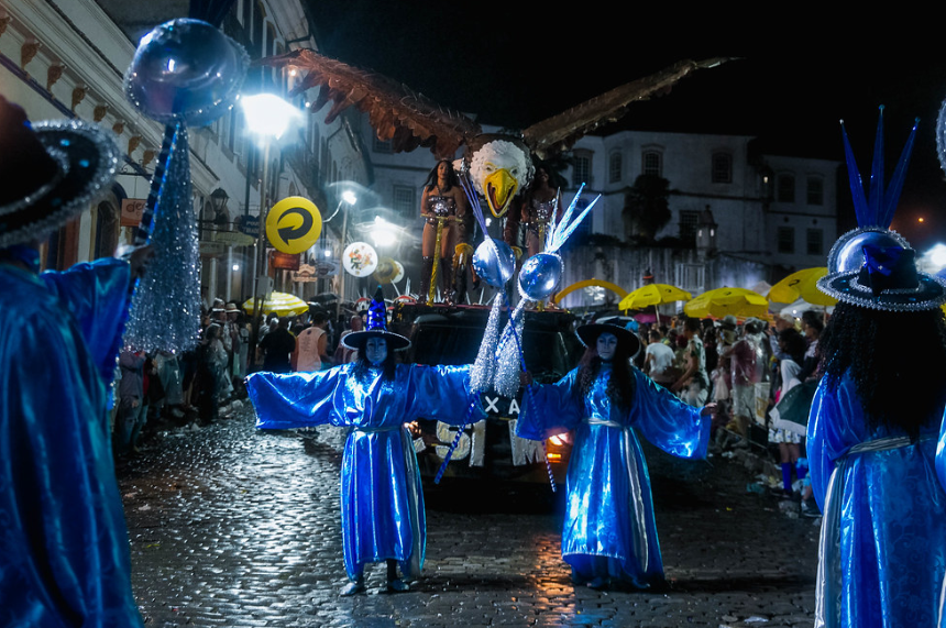 Escola de samba Inconfidência Mineira homenageia lua em enredo do Carnaval 2025 em Ouro Preto
