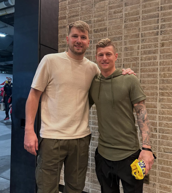 Ídolo do Real Madrid posa ao lado de astro da NBA e 'alfineta'