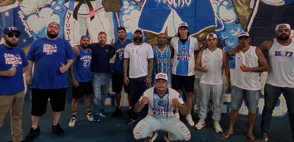 Organizadas do Cruzeiro se reúnem com Mattos, Cássio e Marlon e fazem cobrança