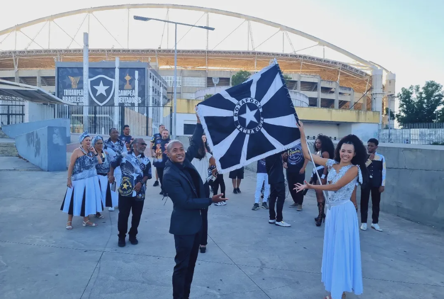 Botafogo: após vice na Recopa, Textor e elenco são esperados em desfile de carnaval
