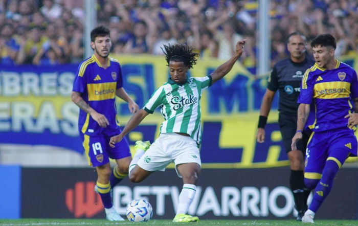 Atacante Ênio esteve em campo pelo Juventude em amistoso contra o Boca Juniors, em La Bombonera, na pré-temporada do clube gaúcho