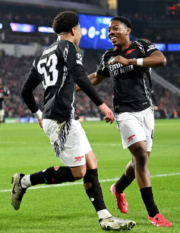 Arsenal aplica sete no PSV e encaminha vaga nas quartas de final da Champions