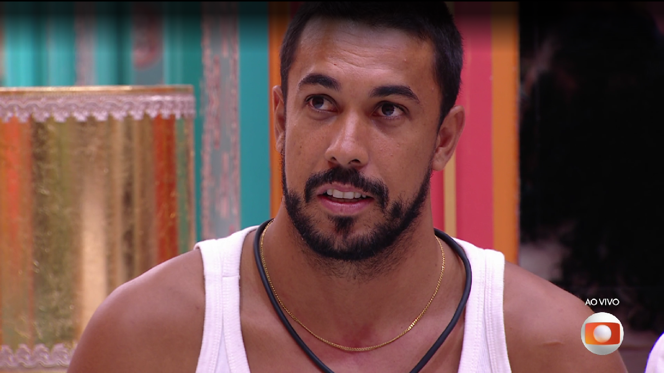 Líder, Maike agradece produção do BBB 25 por 'desenhar a prova' para ele