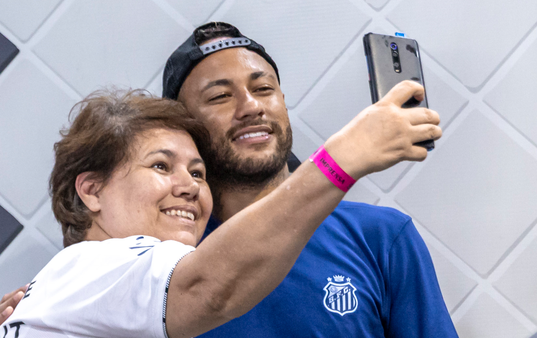 Efeito Neymar: Santos ultrapassa Palmeiras e São Paulo em seguidores, e bate recorde