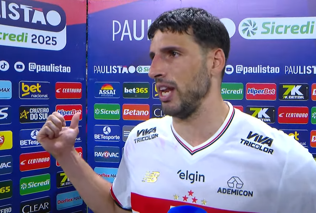 Calleri se irrita com arbitragem de Palmeiras x São Paulo pelo Paulista