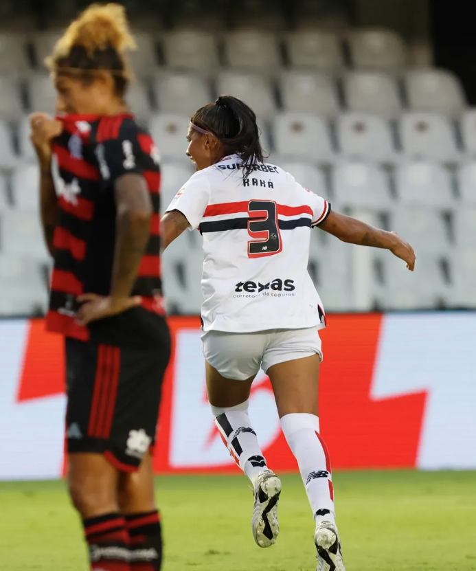 São Paulo vence Flamengo e vai à final da Supercopa Feminina