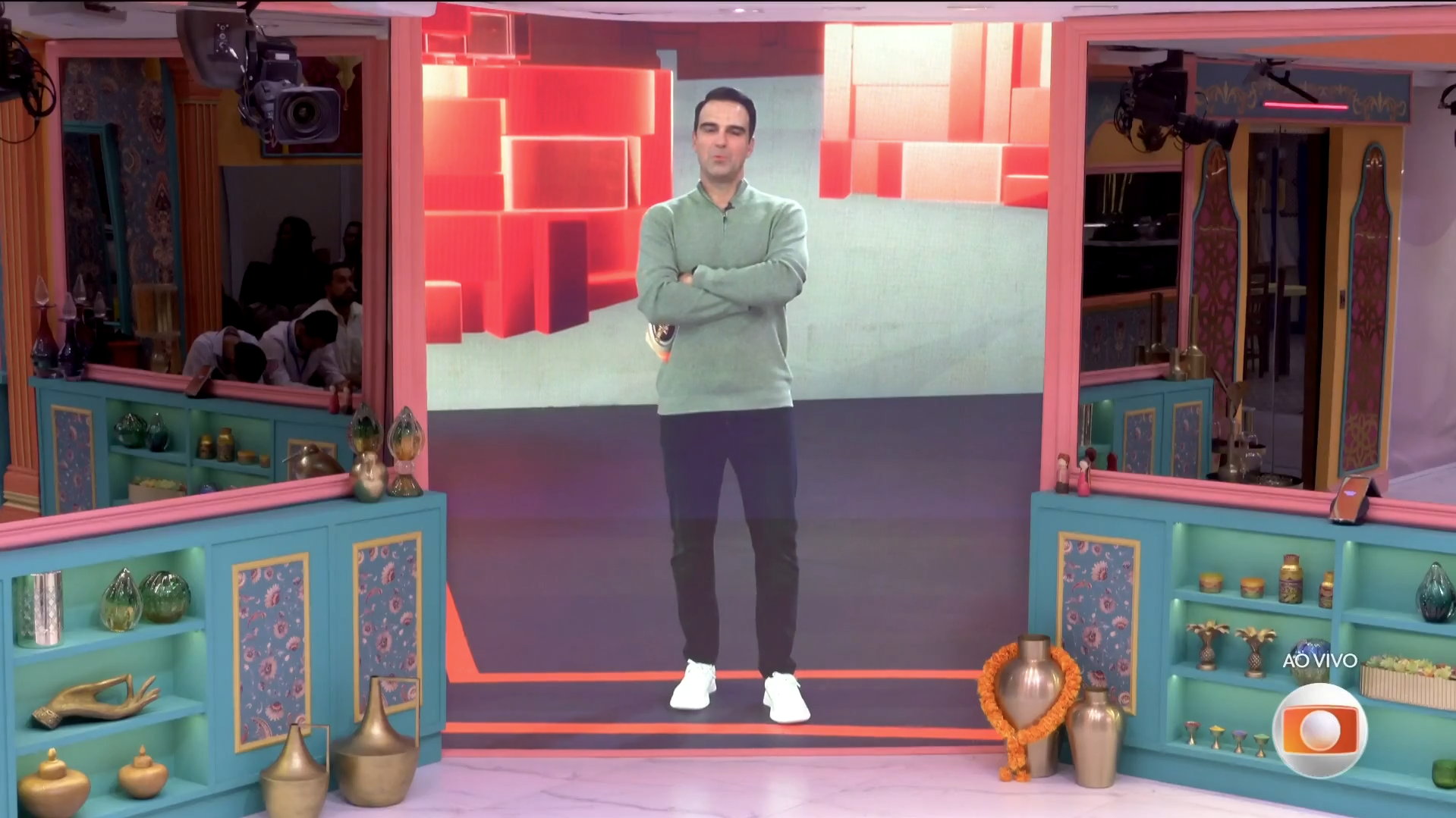 Aline dá resposta indesejável a Tadeu Schmidt e leva invertida no BBB 25