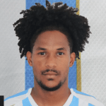 Acusado de estupro, jogador deixou clube goiano sem avisar a diretoria; entenda