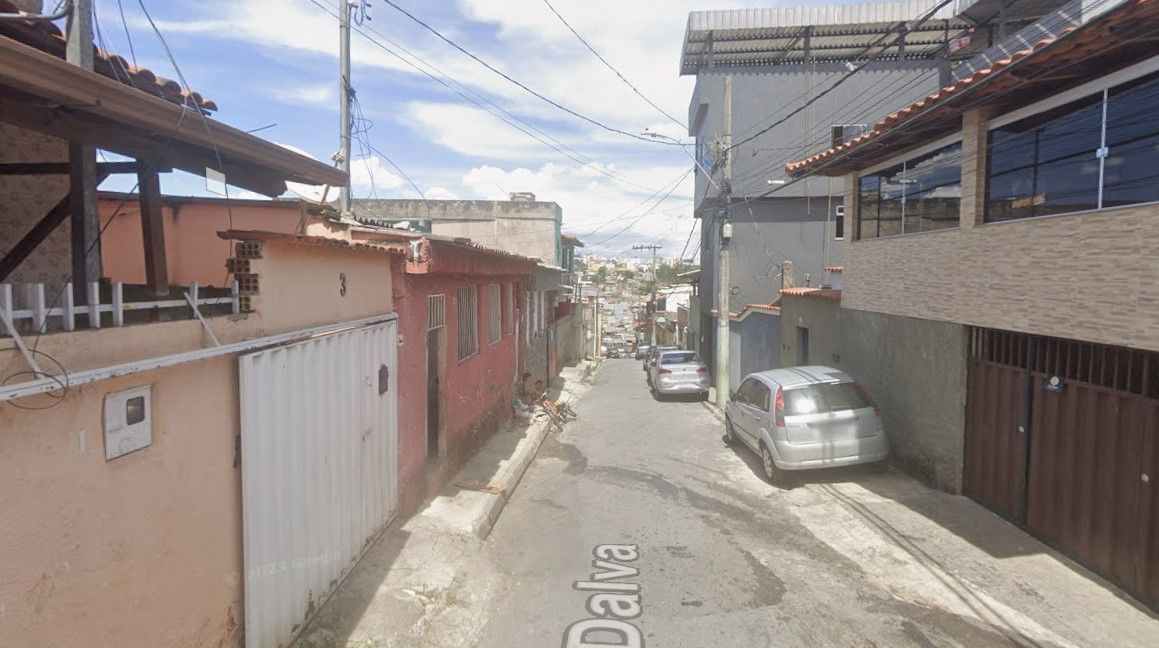 Defesa Civil de BH interdita oito casas por risco de desabamento no Primeiro de Maio