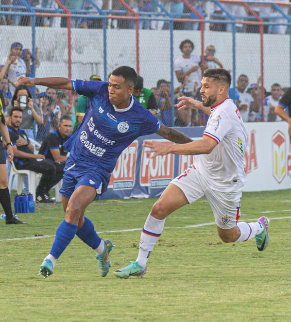 Confiança vence fora de casa e abre vantagem na final do Campeonato Sergipano