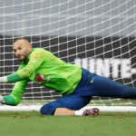 Weverton celebra retorno à Seleção e projeta duelo contra Argentina