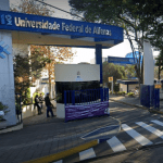 Jovens que sofrem com sensibilidade nos dentes e exposição da raiz podem colaborar com pesquisa realizada na região