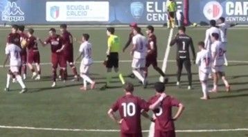 Jovem do Inter é expulso após denunciar injúria racial em jogo da base