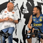 Em recuperação de lesão, Neymar faz bicicleta com dono da Havan