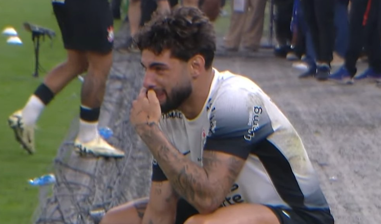 Herói na decisão chora com primeiro título com a camisa do Corinthians