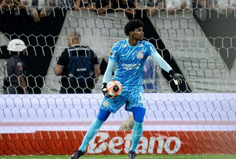 Corinthians: Hugo Souza conta como elenco superou conflitos internos