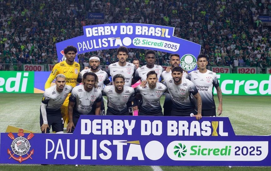 Volante revela que recusou o Vasco antes de fechar com o Corinthians