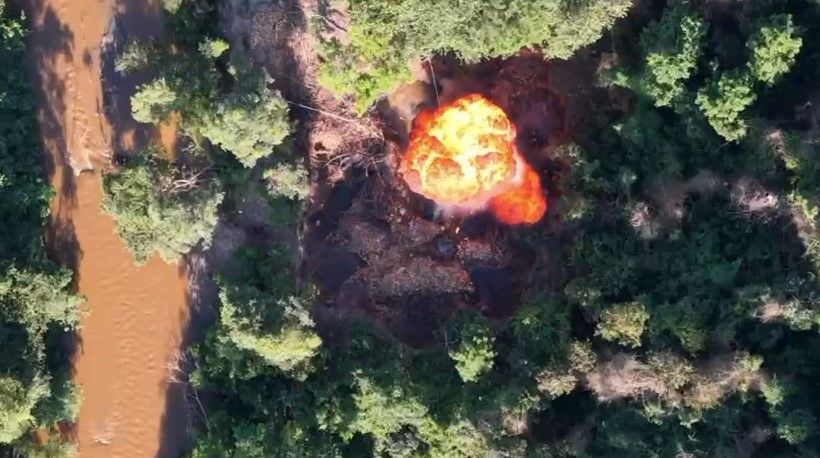 Vídeo: PM explode equipamentos e destrói garimpo ilegal de ouro em Mariana (MG)