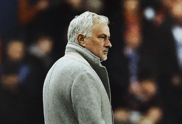 Técnico José Mourinho é expulso por motivo inusitado na Turquia; assista