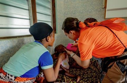 Projeto leva estudantes de BH para realizarem atendimento médico na África: 'medicina na essência'