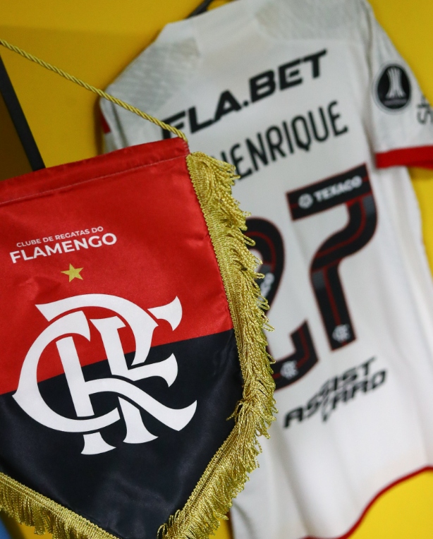 Escalação do Flamengo: Filipe Luís surpreende em formação contra o Táchira