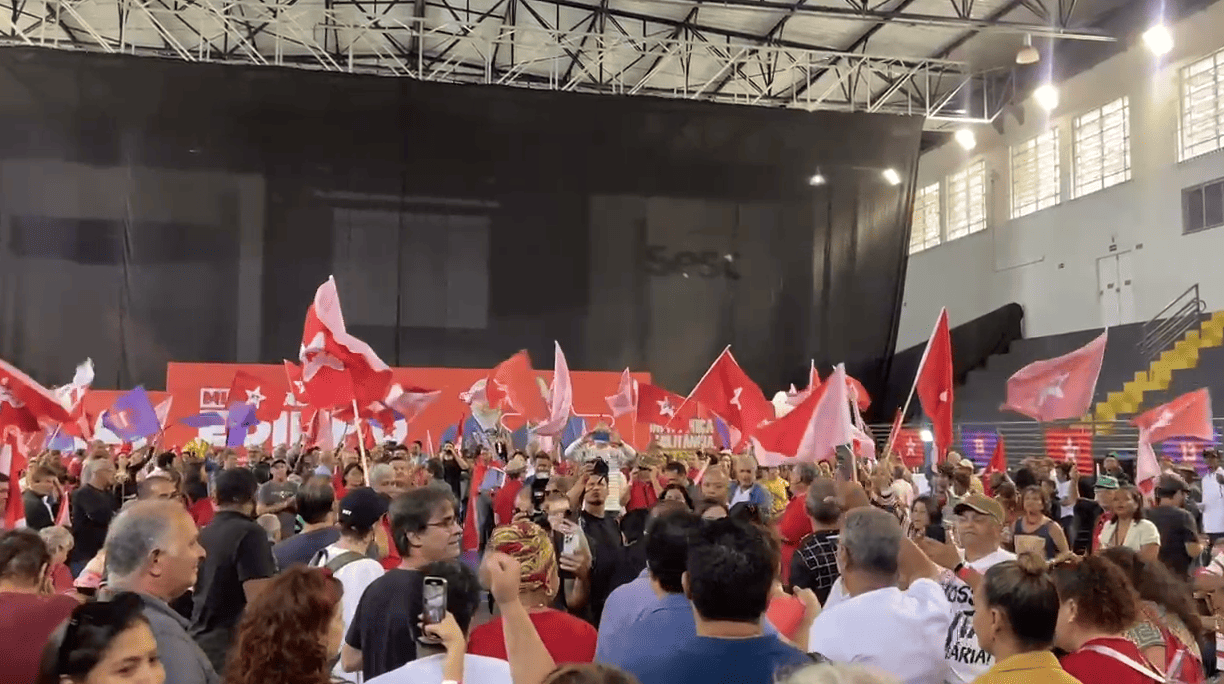 Em evento com Marília, Edinho projeta 'mudanças' no PT se for eleito presidente do partido