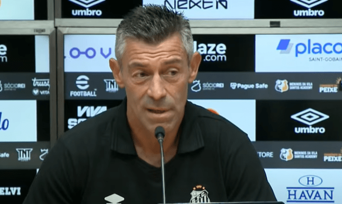 Pedro Caixinha em entrevista coletiva logo após o empate do Santos em 2 a 2 contra o Bahia