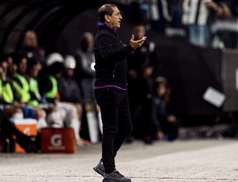 Corinthians define prioridade em meio à maratona de jogos