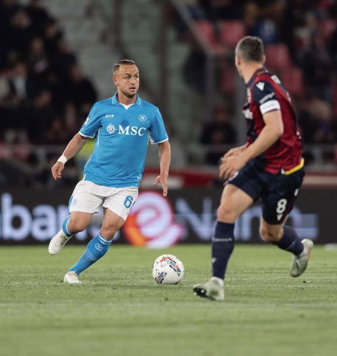 Napoli empata fora de casa e perde chance de encostar na líder Inter no Campeonato Italiano