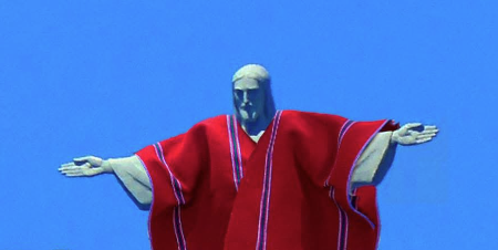 Mushuc Runa 'veste' Cristo Redentor com poncho após vitória sobre o Cruzeiro