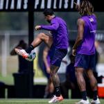 Corinthians: Memphis treina com bola e anima para clássico contra o Palmeiras