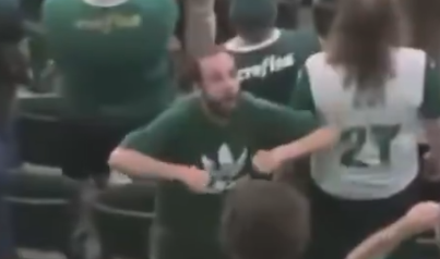 Palmeiras identifica torcedor que fez suposto gesto racista e toma decisão