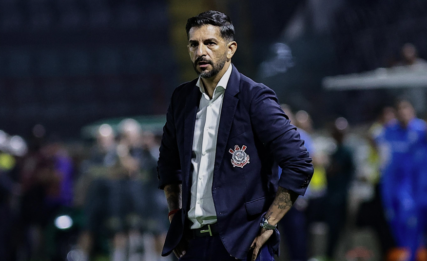 Emiliano Díaz analisa derrota do Corinthians no Dérbi e alfineta Palmeiras