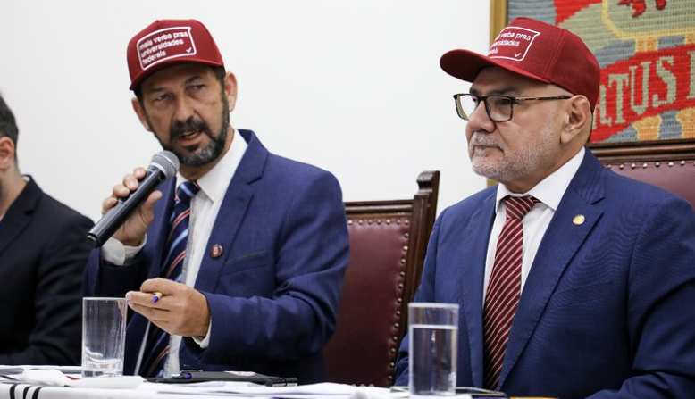 Reitores de universidades federais de Pernambuco cobram mais verbas do governo Lula