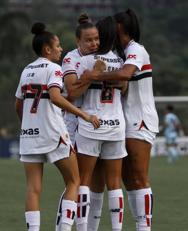 São Paulo supera Sport e assume vice-liderança do Brasileiro Feminino
