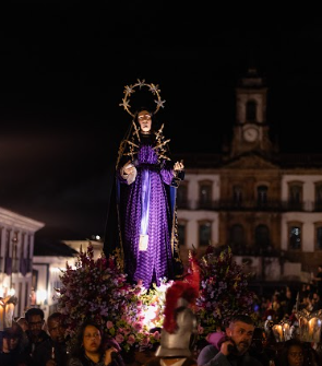 Sermão do Descendimento da Cruz e Procissão do Enterro reúnem fiéis na Sexta-feira Santa em Ouro Preto
