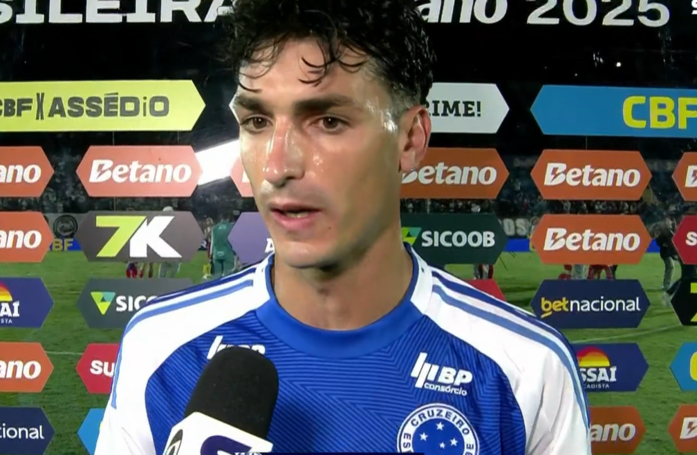 Bragantino x Cruzeiro: Dinenno mostra tornozelo sangrando e critica arbitragem