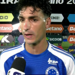 Bragantino x Cruzeiro: Dinenno mostra tornozelo sangrando e critica arbitragem