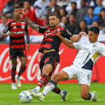 Flamengo resiste à pressão no fim e empata com a LDU pela Libertadores