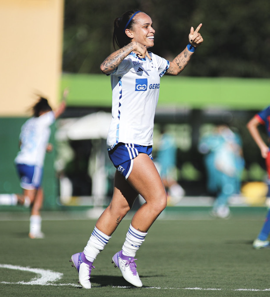 Cruzeiro vence Bragantino e mantém invencibilidade no Brasileiro Feminino