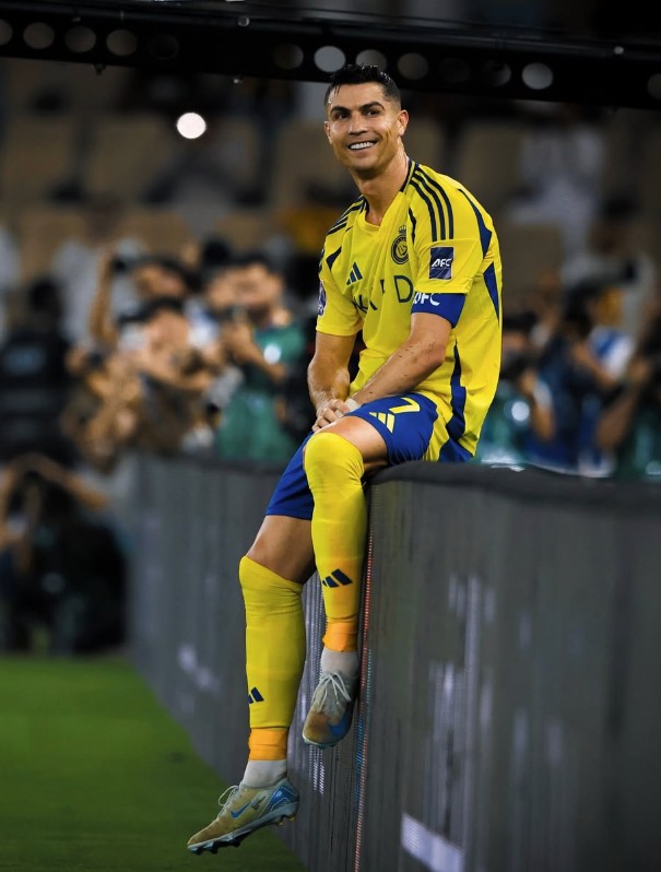 CR7 marca, Al-Nassr goleia Yokohama e vai à semi da Champions Asiática