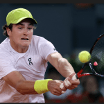 João Fonseca é surpreendido por holandês e cai na estreia do Challenger de Estoril