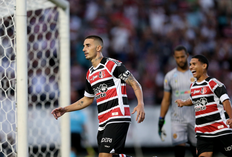 Thiago Galhardo desencanta, e Santa Cruz goleia Horizonte-CE pela Série D