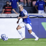 Fagner fala sobre momento no Cruzeiro e revela fase 'paz e amor'