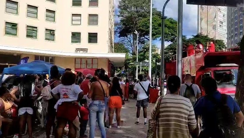Ato em alusão ao Dia do Trabalhador é realizado na Afonso Pena, no centro de BH