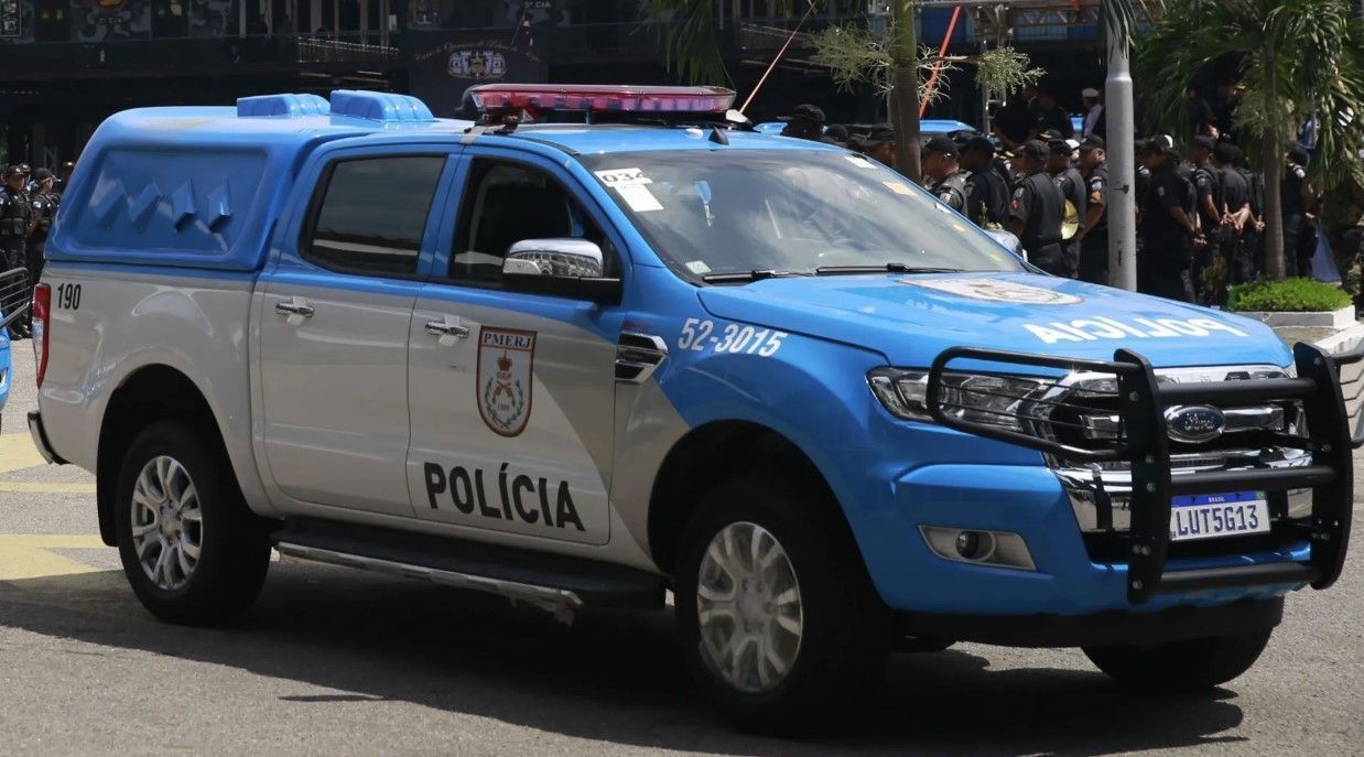 Jovem mata padrasto e fere irmã após discussão familiar em Niterói, no RJ