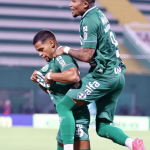 Chapecoense vence Criciúma na Arena Condá e respira na Série B