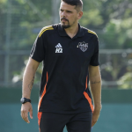 Atlético demite treinador da equipe feminina após três rodadas da Série A2