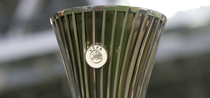 Com favoritismo ‘definido’, Conference League conhece finalistas nesta quinta