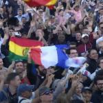 Vídeo: No Vaticano, fiéis se emocionam com a escolha de um novo papa